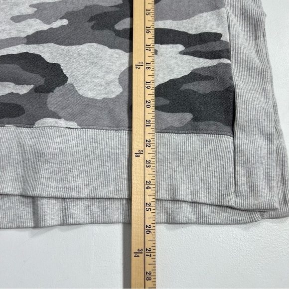 aerie Oversized Camo Side Slit Crew Neck Sweatshirt Women's Small Gray Pullover - Picture 6 of 6